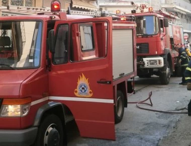 Φωτιά σε διαμέρισμα στη Λάρισα – Επιτυχής απεγκλωβισμός ηλικιωμένης